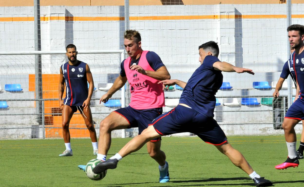 Linares Deportivo | Segundo Ensayo General Del Linares Contra El Ciudad ...